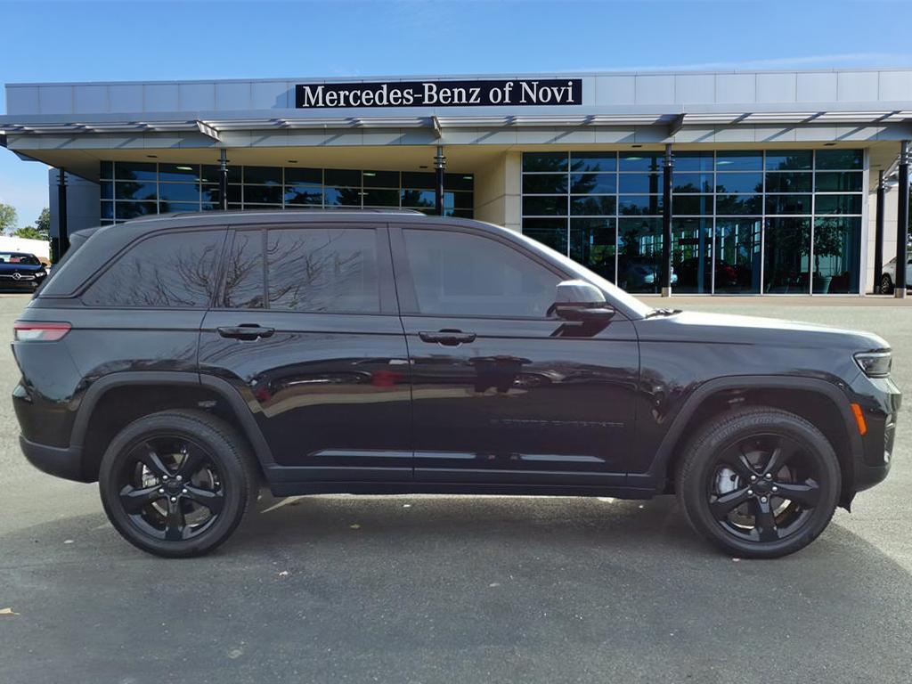 used 2024 Jeep Grand Cherokee car, priced at $36,998