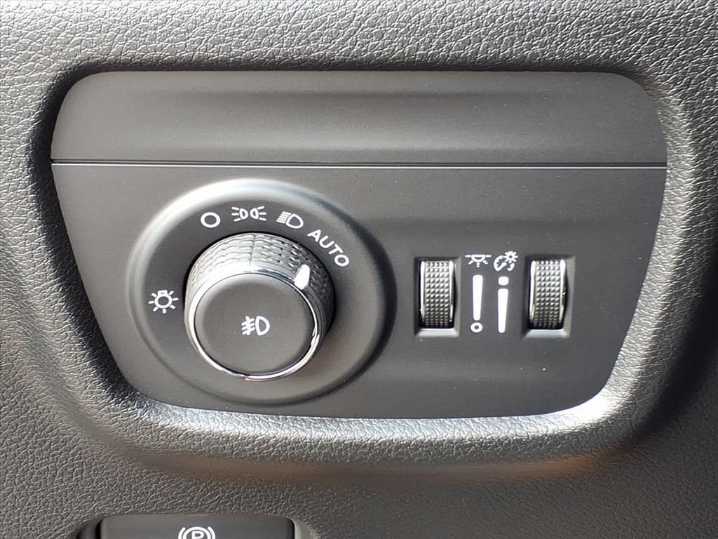 used 2024 Jeep Grand Cherokee car, priced at $36,998