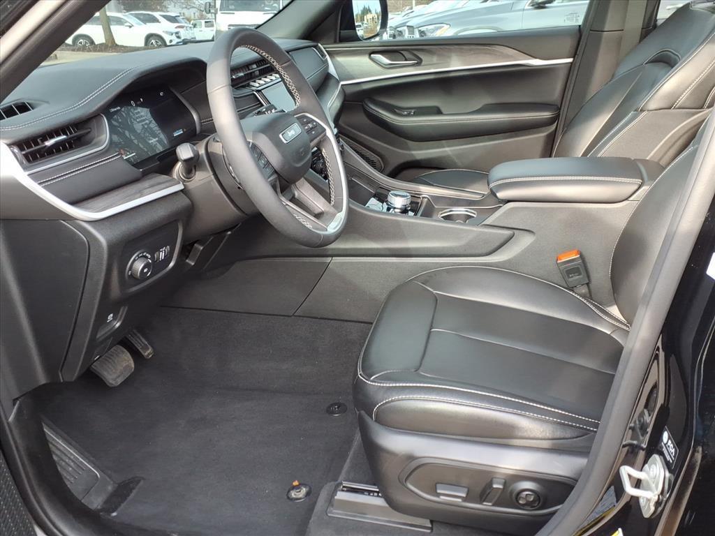 used 2024 Jeep Grand Cherokee car, priced at $36,998