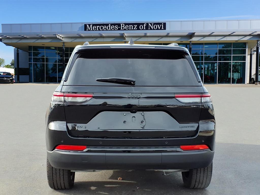 used 2024 Jeep Grand Cherokee car, priced at $36,998