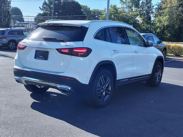 new 2025 Mercedes-Benz GLA 250 car, priced at $50,160