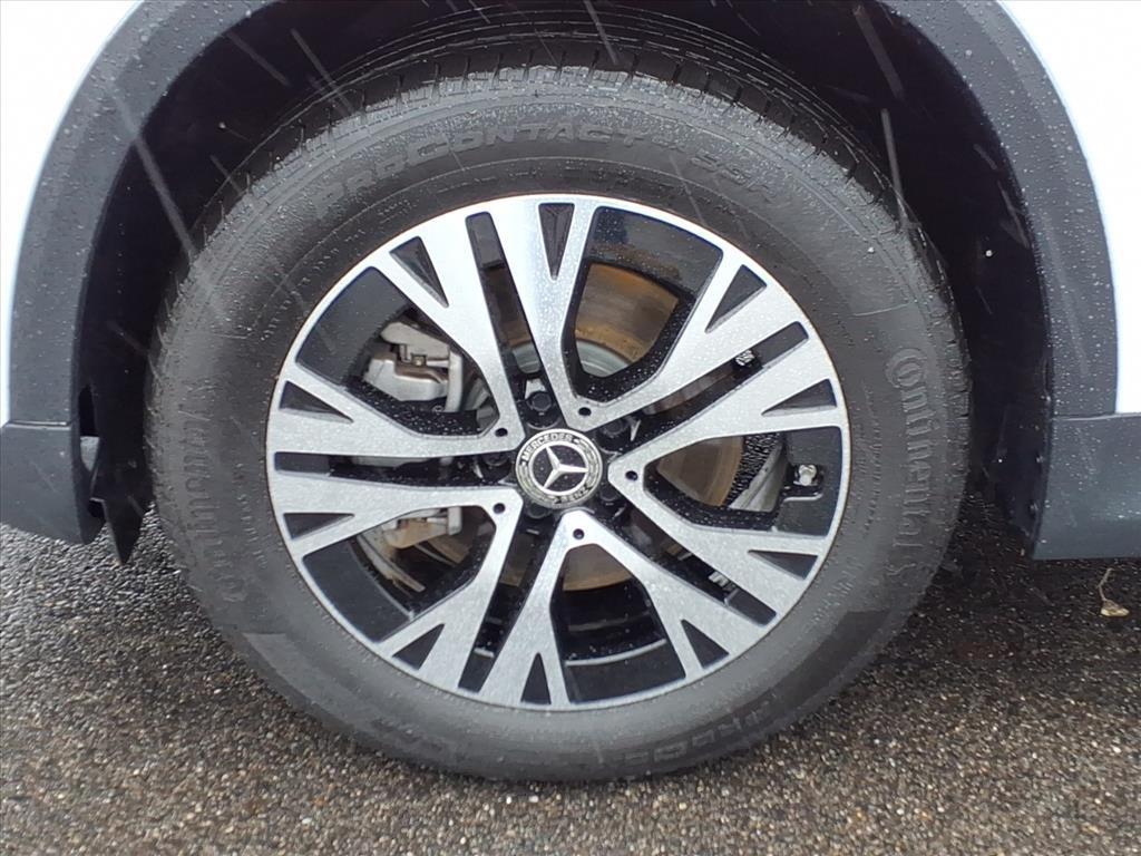 used 2025 Mercedes-Benz GLA 250 car, priced at $37,998