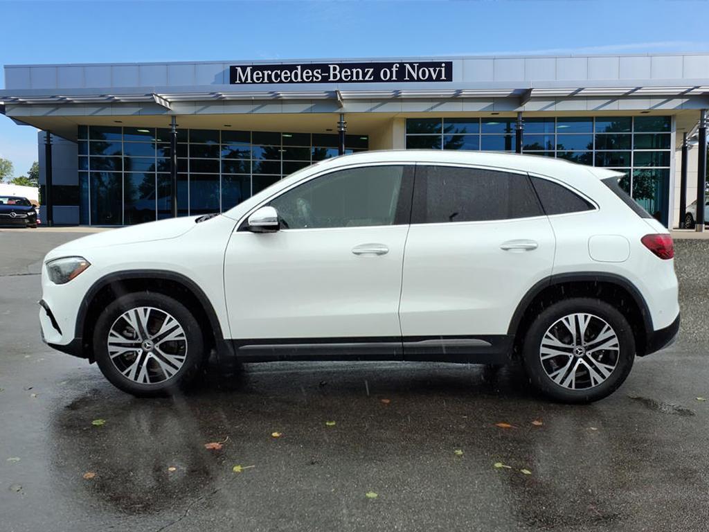 used 2025 Mercedes-Benz GLA 250 car, priced at $37,998