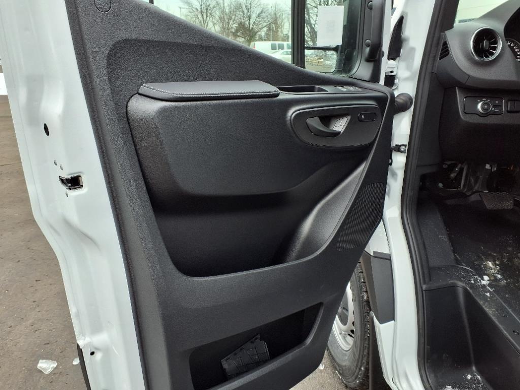 new 2025 Mercedes-Benz Sprinter 2500 car, priced at $70,901