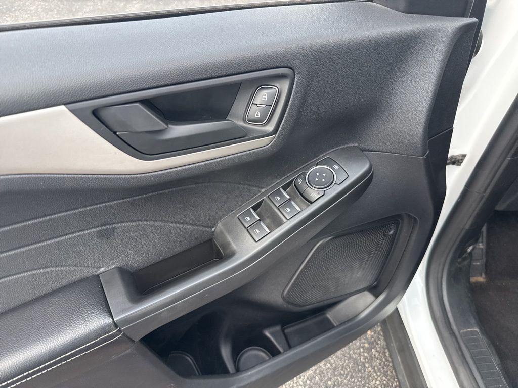used 2022 Ford Escape car, priced at $22,275