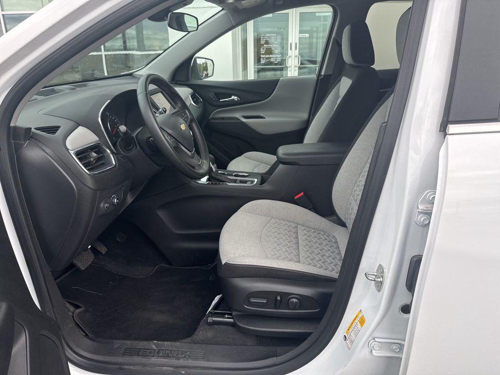 used 2023 Chevrolet Equinox car, priced at $19,687