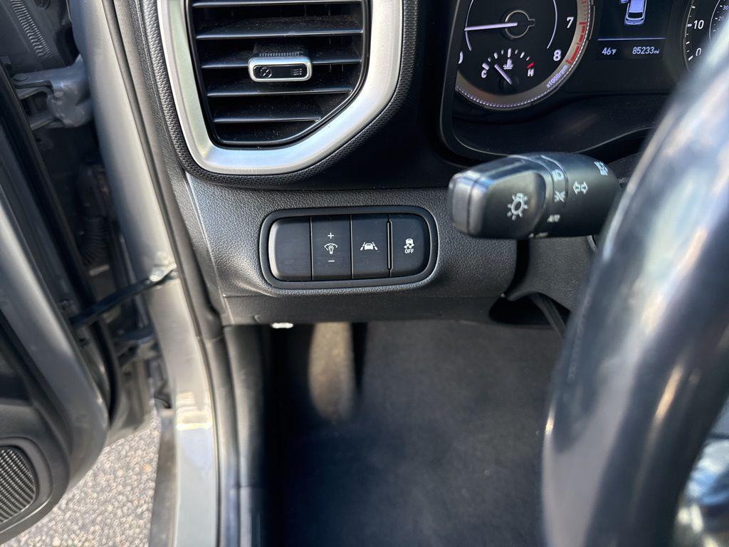 used 2022 Hyundai Venue car, priced at $16,395