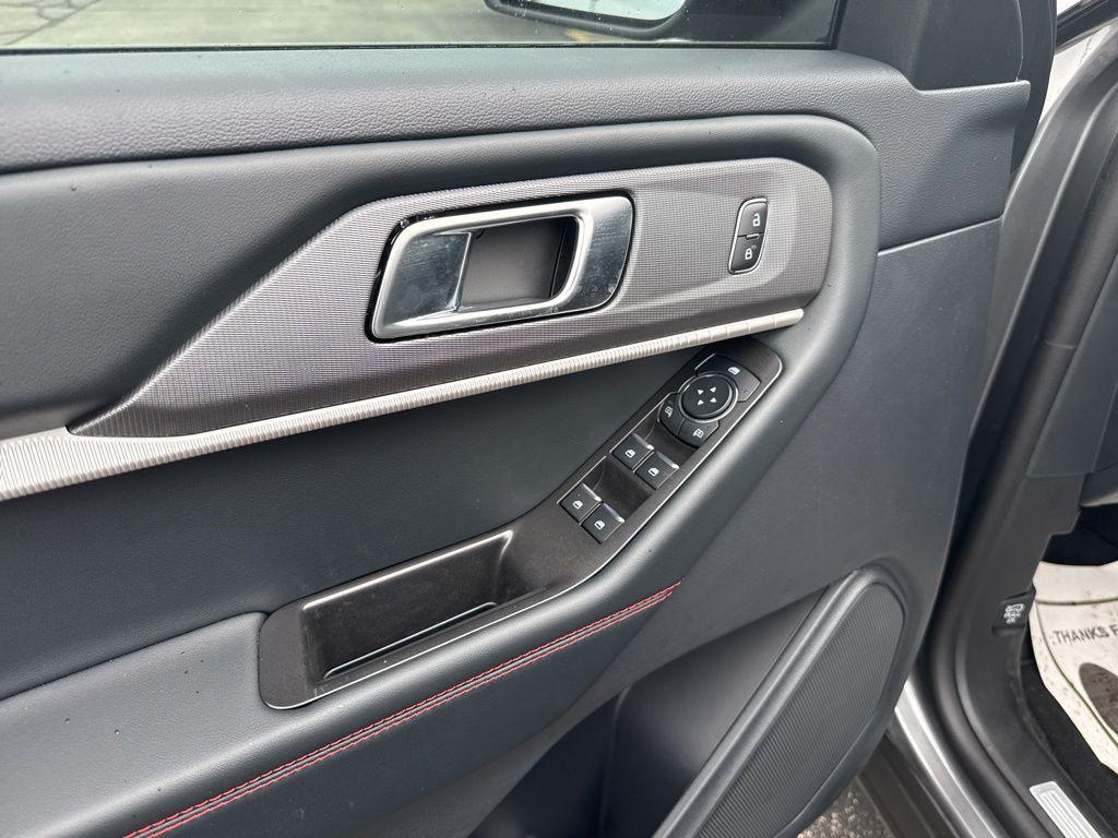 new 2025 Ford Explorer car, priced at $46,710