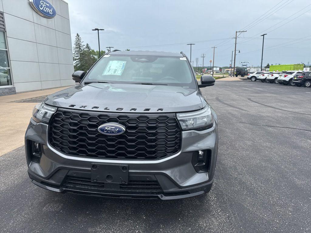 new 2025 Ford Explorer car, priced at $46,710
