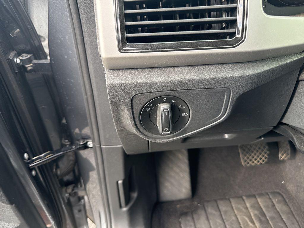 used 2022 Volkswagen Atlas car, priced at $30,640