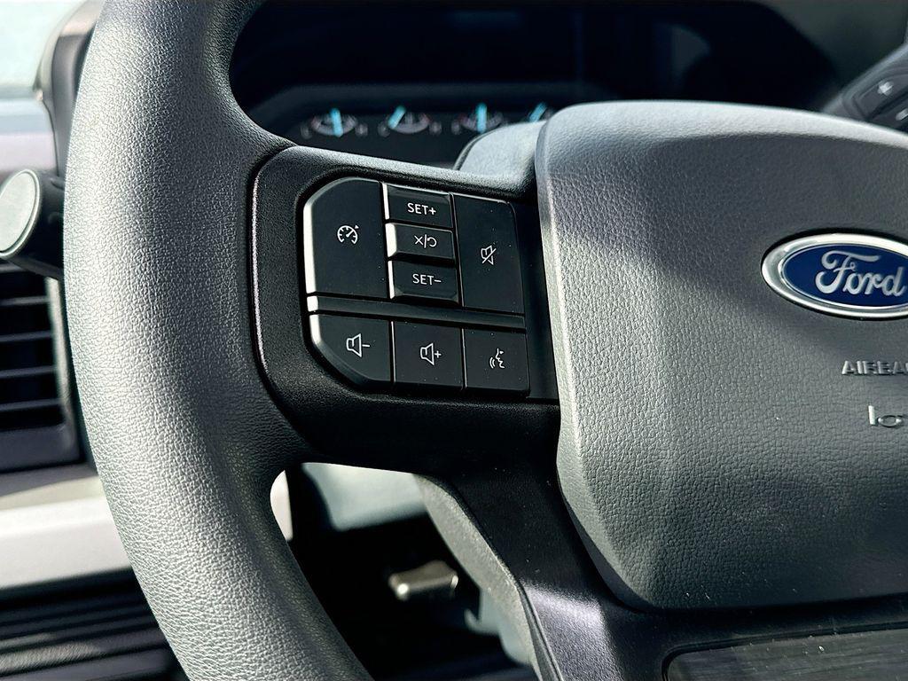 new 2024 Ford F-350 car, priced at $42,277