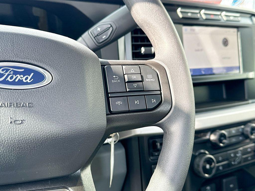 new 2024 Ford F-350 car, priced at $42,277