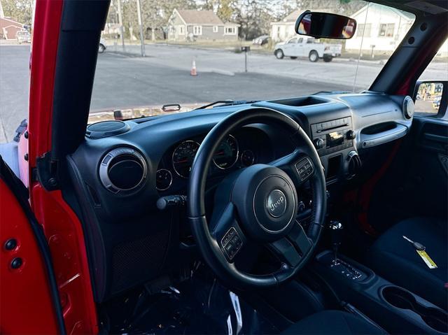 used 2015 Jeep Wrangler Unlimited car, priced at $16,885