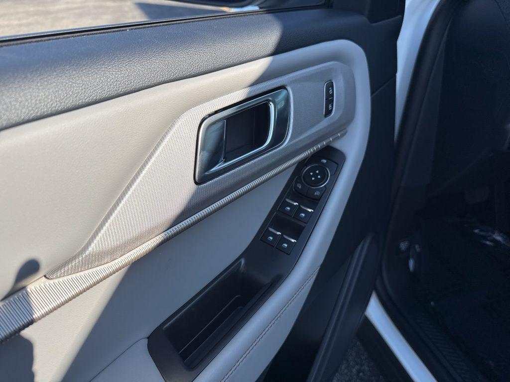 new 2025 Ford Explorer car, priced at $47,355