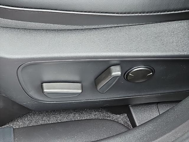 new 2025 Ford Escape car, priced at $33,675
