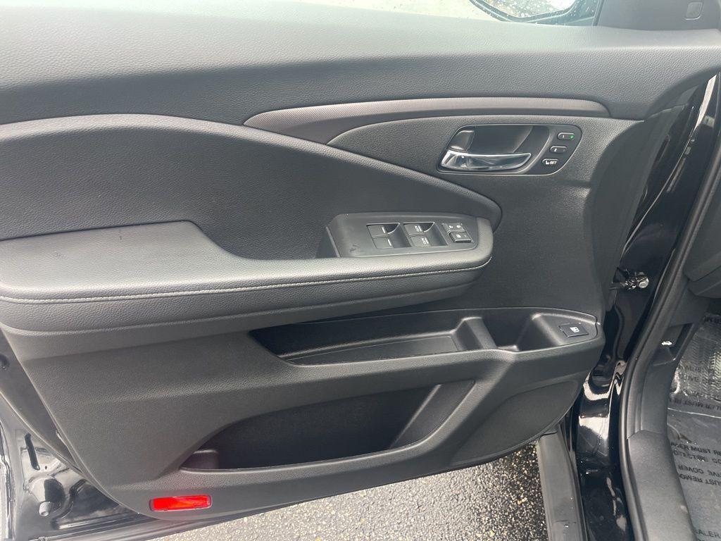 used 2024 Honda Ridgeline car, priced at $34,499