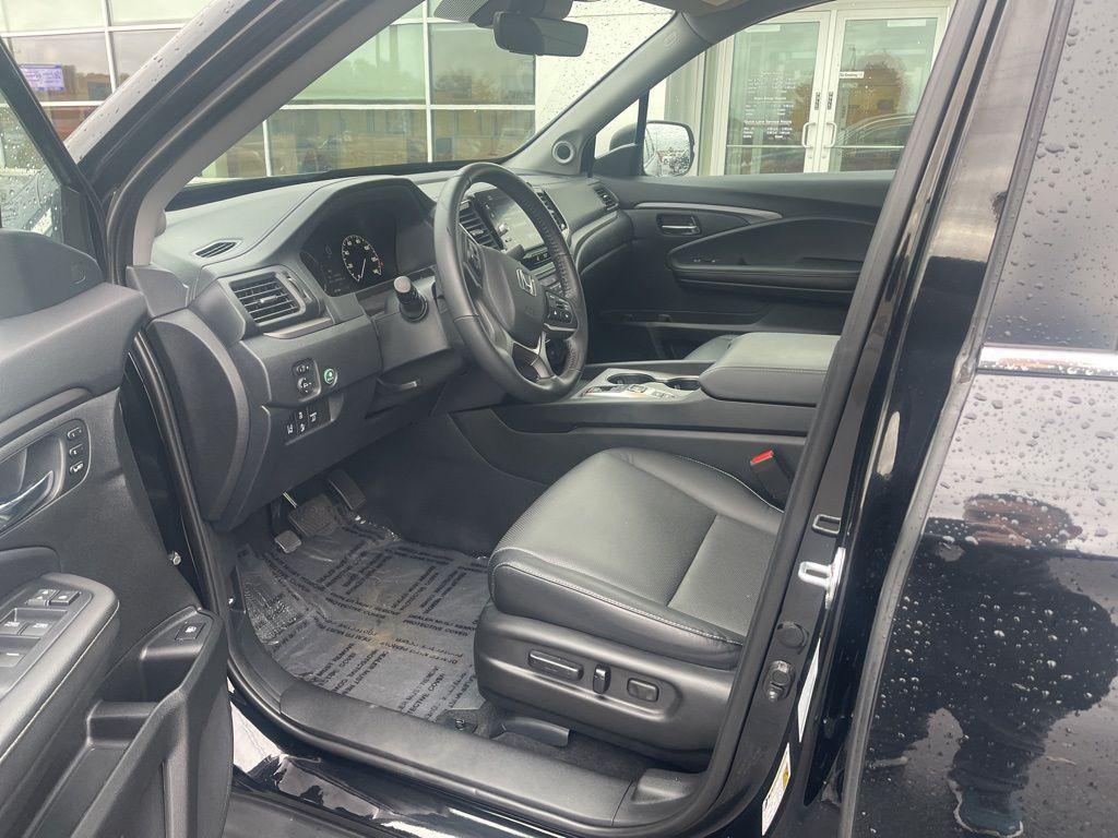 used 2024 Honda Ridgeline car, priced at $34,499