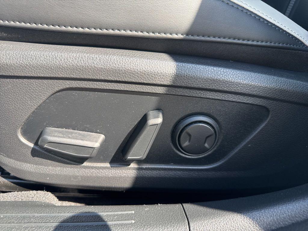 used 2025 Kia K5 car, priced at $26,975