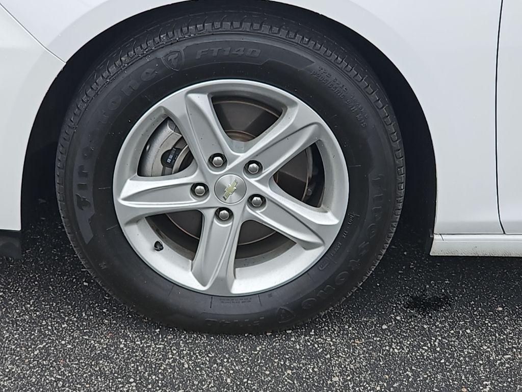 used 2020 Chevrolet Malibu car, priced at $14,399