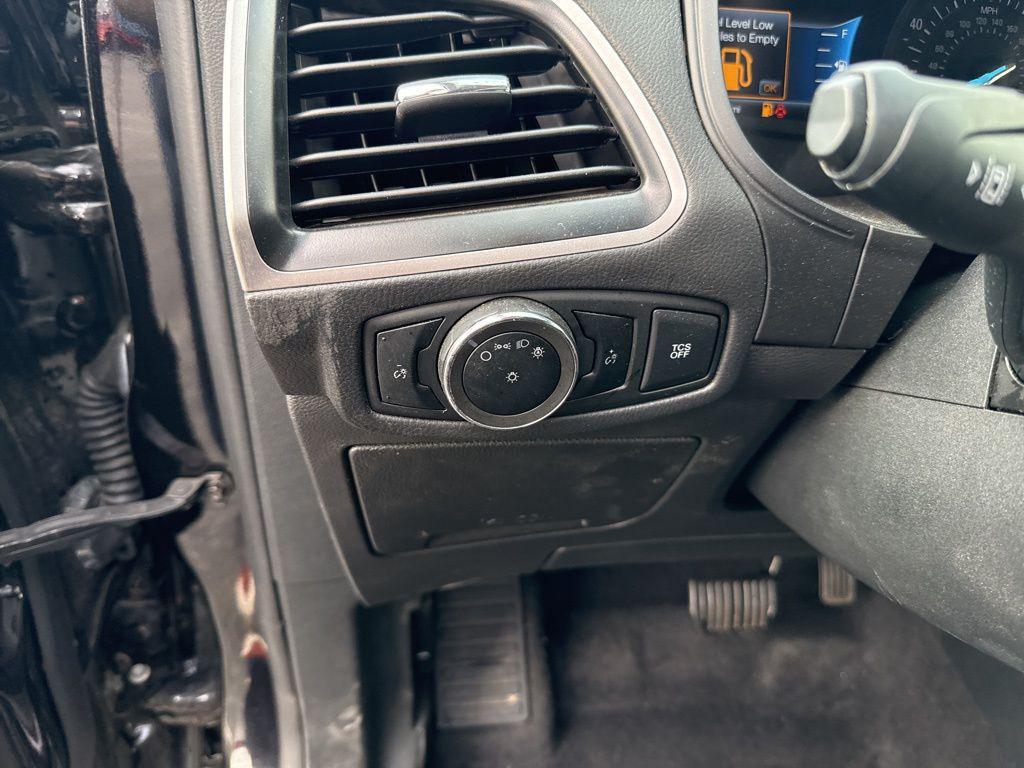 used 2024 Ford Edge car, priced at $25,975