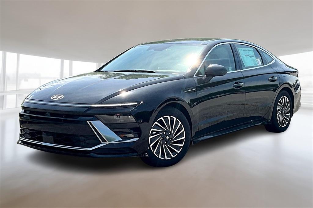new 2025 Hyundai Sonata Hybrid car, priced at $36,782