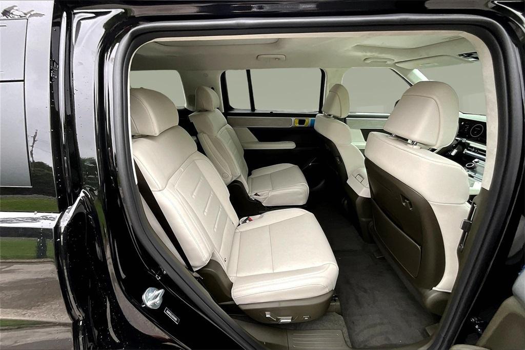 new 2025 Hyundai Santa Fe car, priced at $47,045