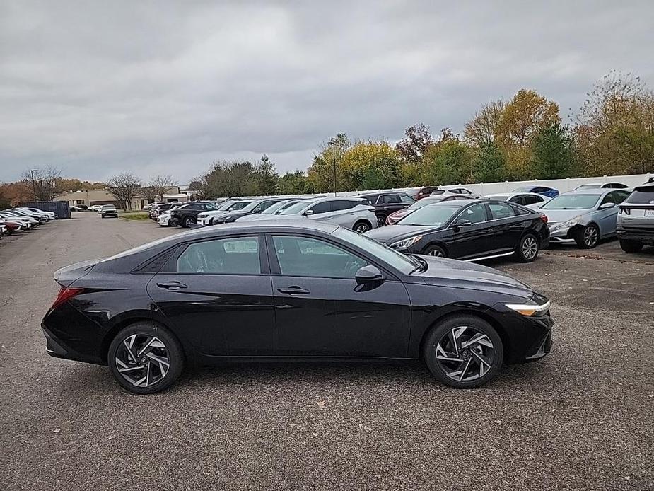 new 2025 Hyundai Elantra HEV car, priced at $28,190