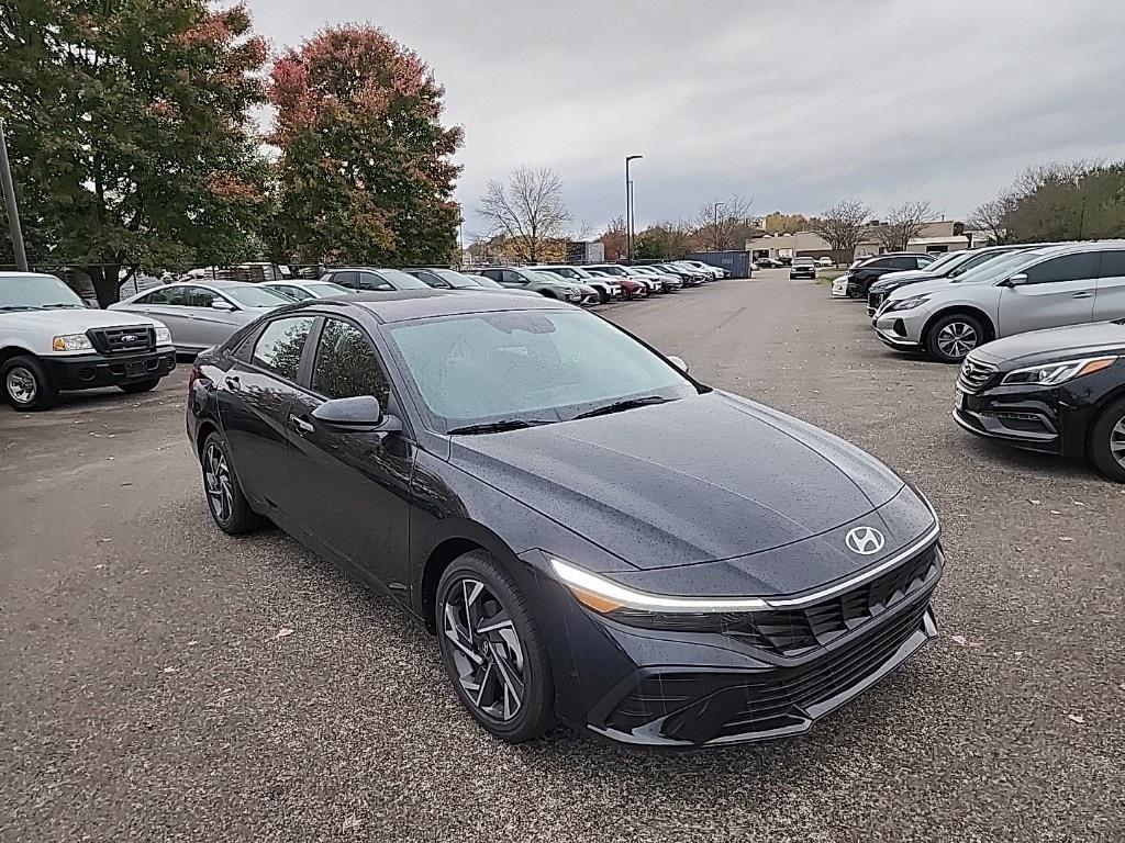 new 2025 Hyundai Elantra HEV car, priced at $28,126