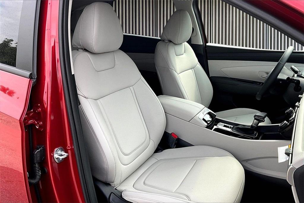 new 2025 Hyundai Tucson car, priced at $33,197