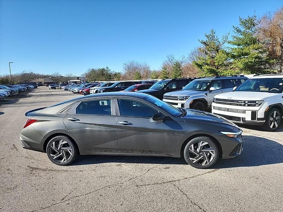 new 2025 Hyundai Elantra car, priced at $23,669