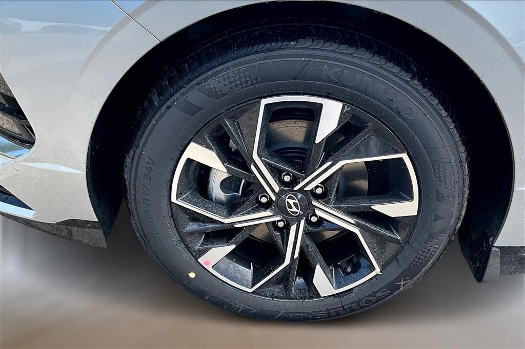 new 2025 Hyundai Sonata car, priced at $28,671