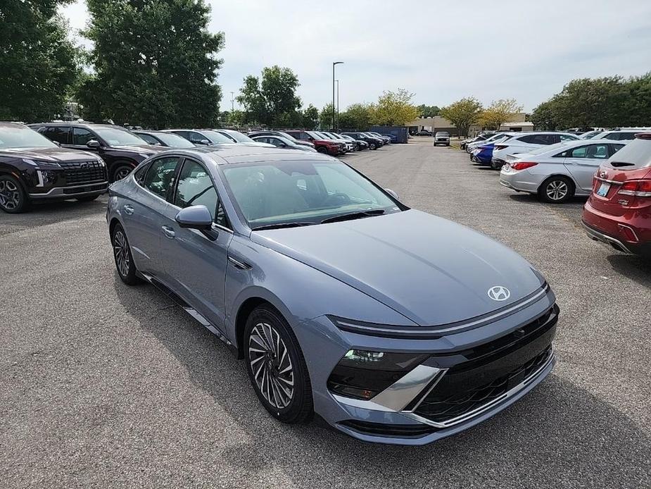 new 2024 Hyundai Sonata Hybrid car, priced at $37,325