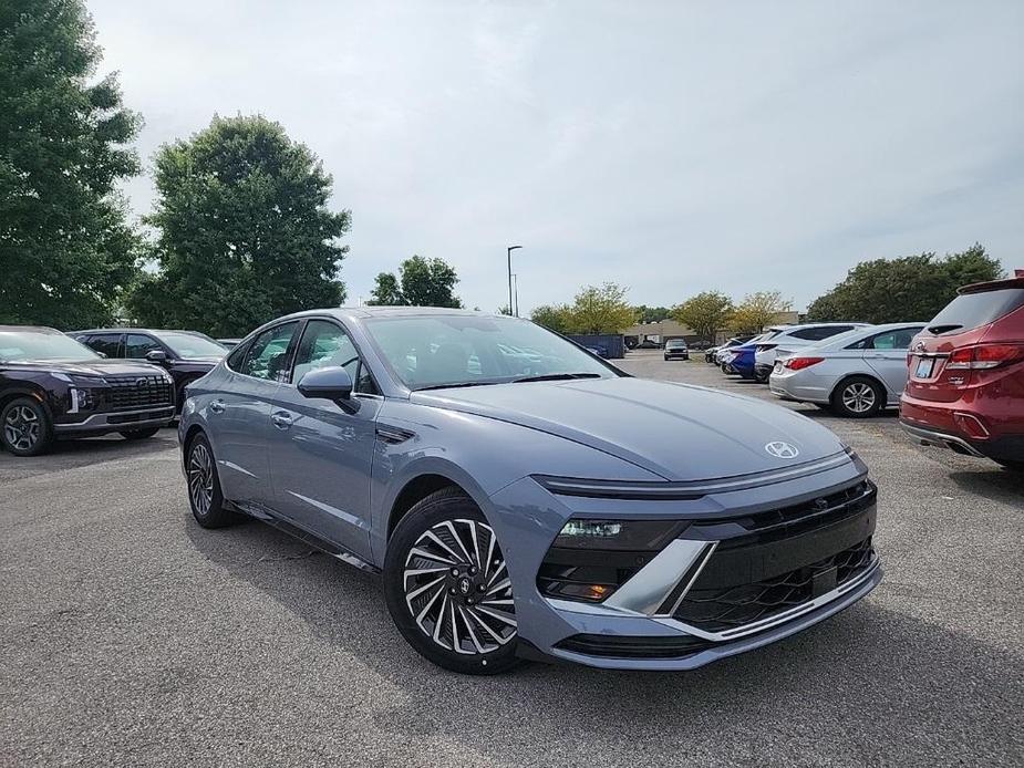 new 2024 Hyundai Sonata Hybrid car, priced at $37,325