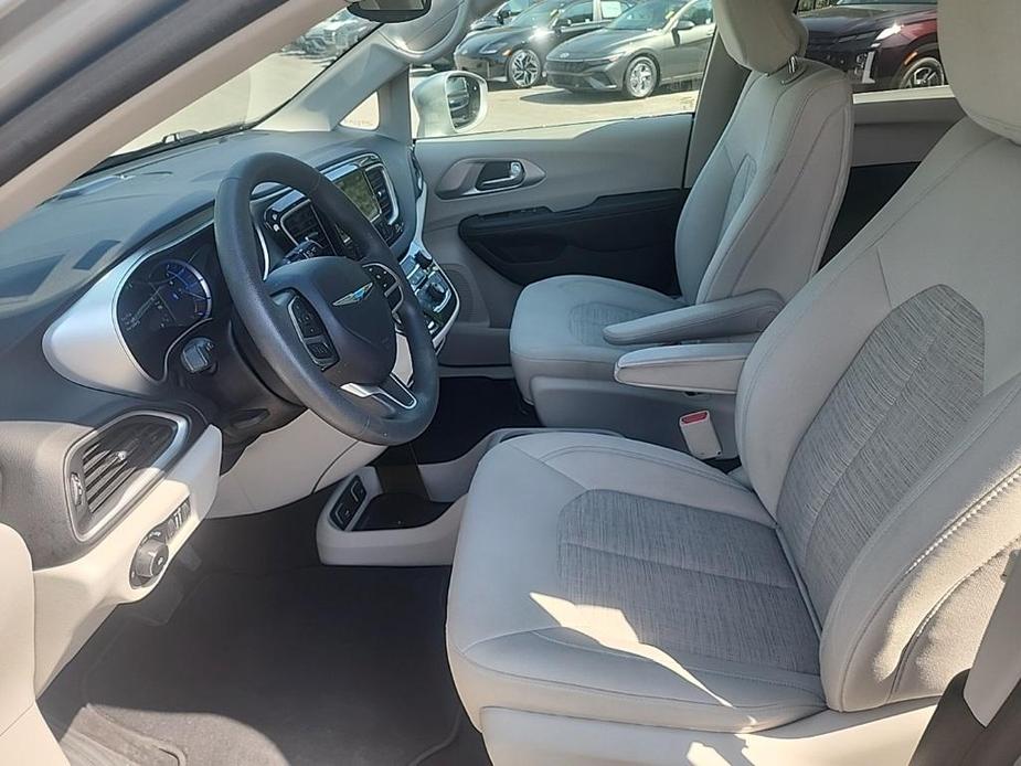 used 2018 Chrysler Pacifica Hybrid car, priced at $18,572