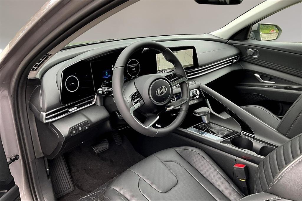 new 2025 Hyundai ELANTRA HEV car