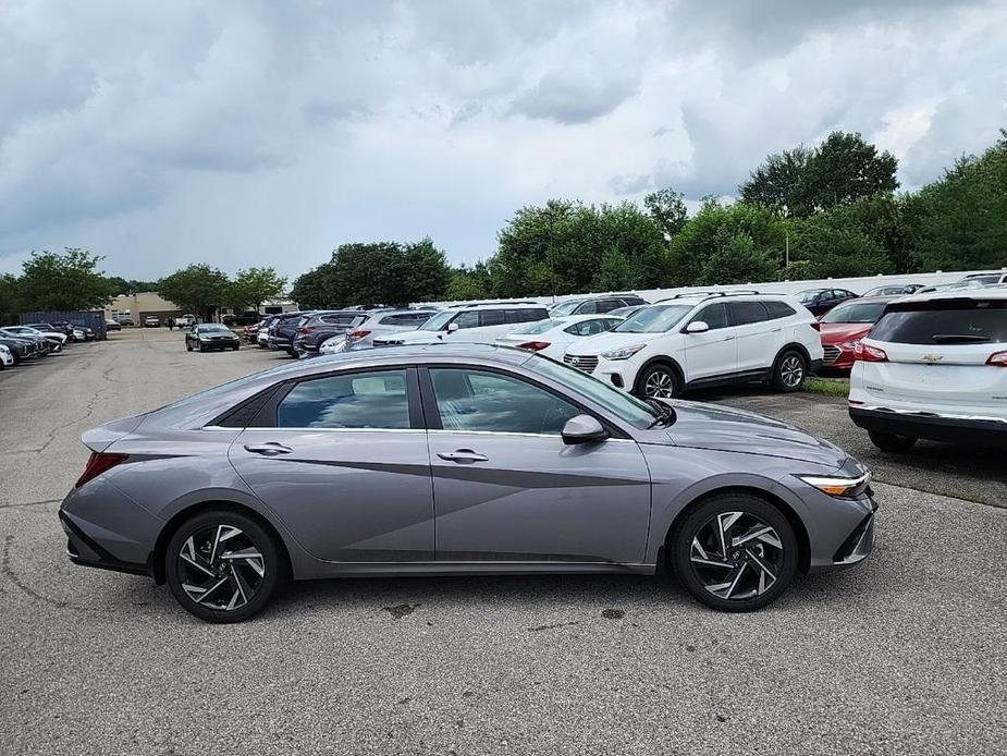 new 2024 Hyundai Elantra car, priced at $25,408