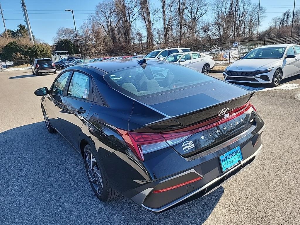 new 2025 Hyundai Elantra HEV car, priced at $27,378