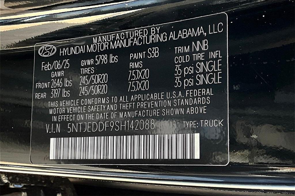 new 2025 Hyundai SANTA CRUZ car, priced at $40,013