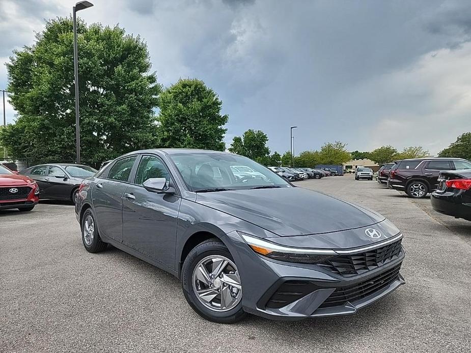 new 2024 Hyundai Elantra car, priced at $21,930