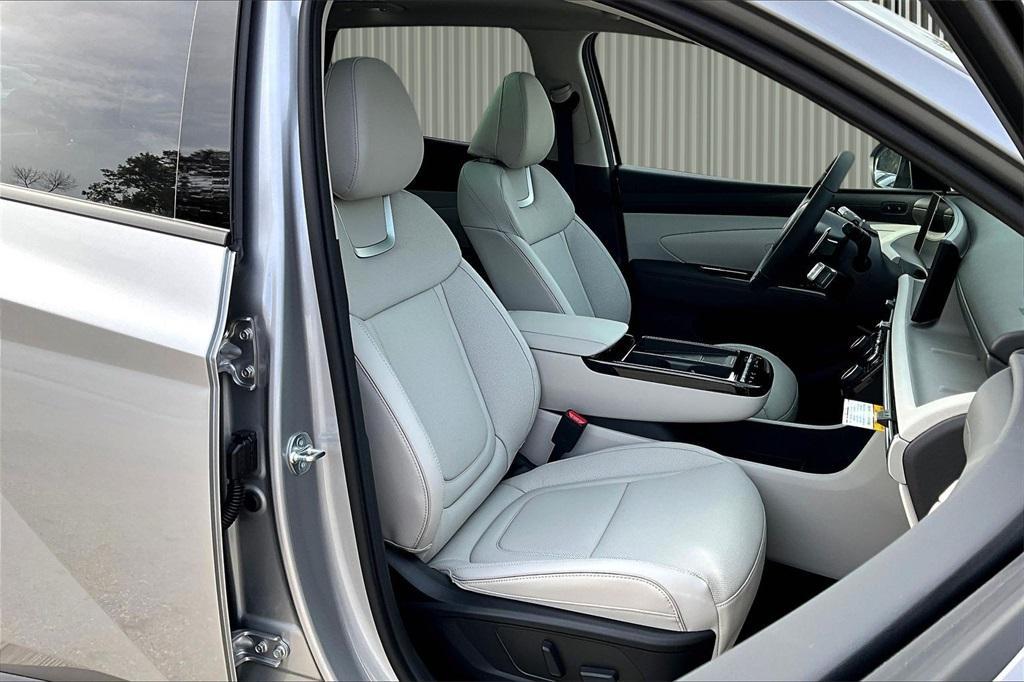 new 2026 Hyundai TUCSON Hybrid car, priced at $43,089