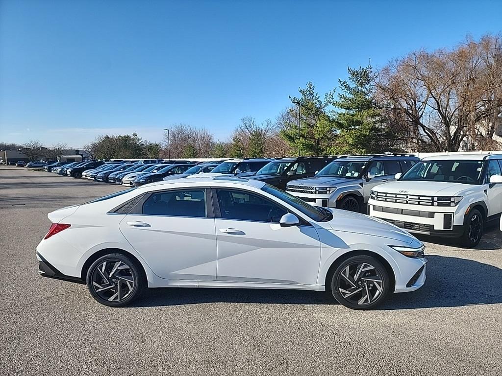 new 2025 Hyundai Elantra car, priced at $26,578