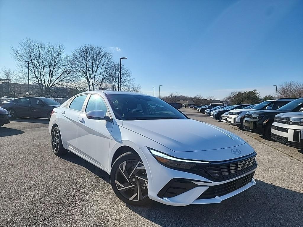 new 2025 Hyundai Elantra car, priced at $26,578