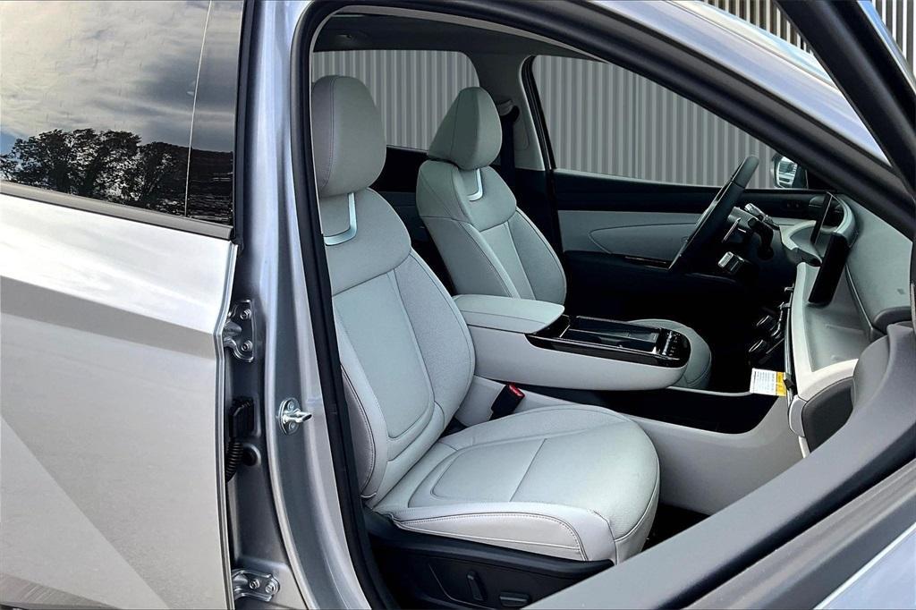 new 2026 Hyundai TUCSON Hybrid car, priced at $43,089