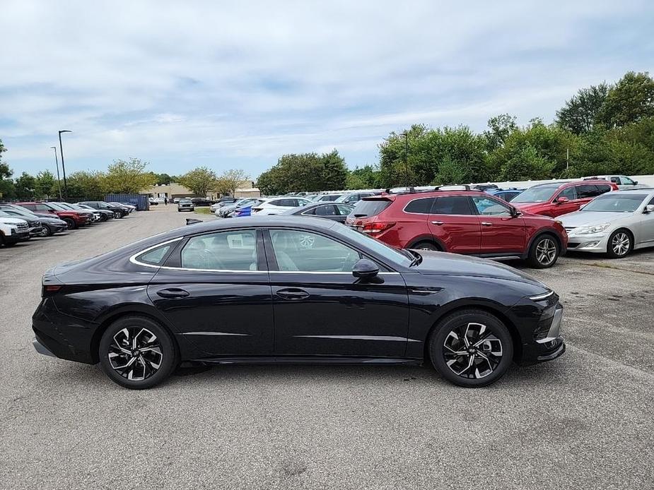 new 2025 Hyundai Sonata car, priced at $28,525