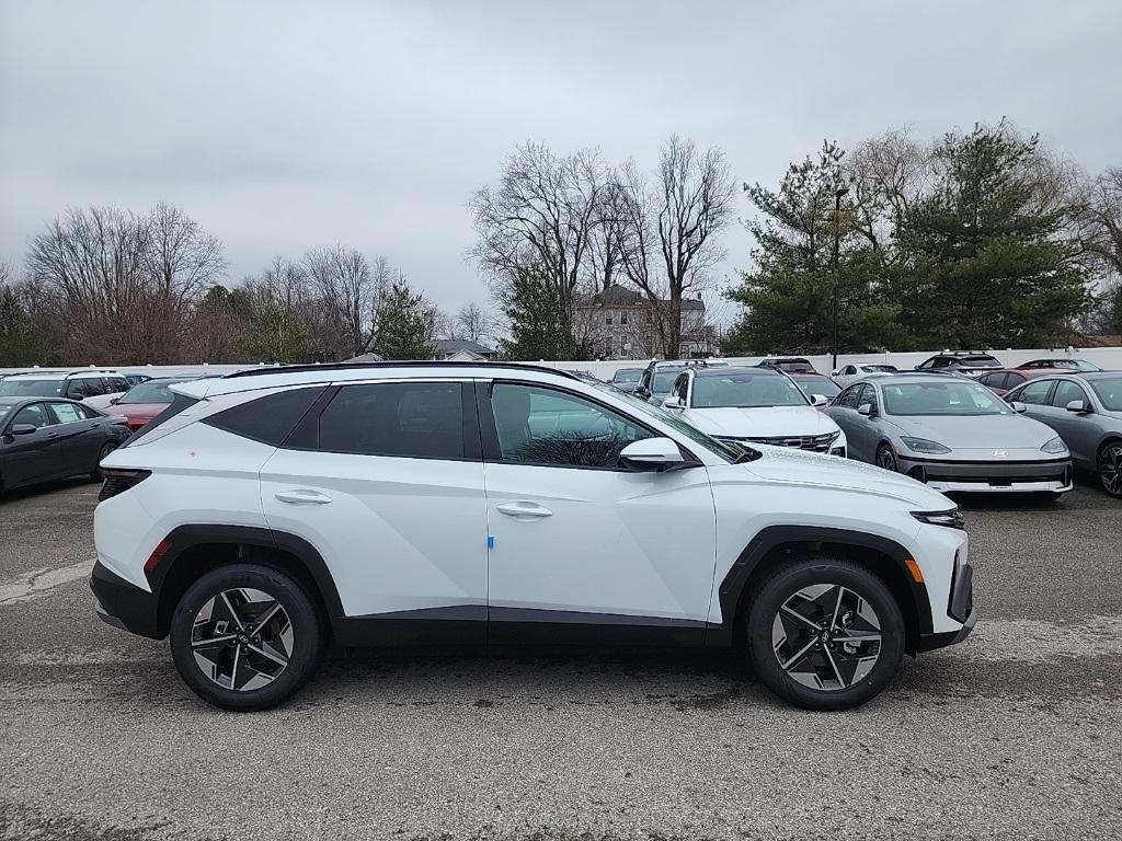 new 2025 Hyundai Tucson Hybrid car, priced at $37,353