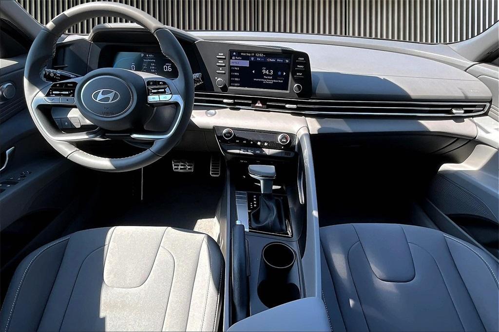 new 2025 Hyundai Elantra car, priced at $22,254