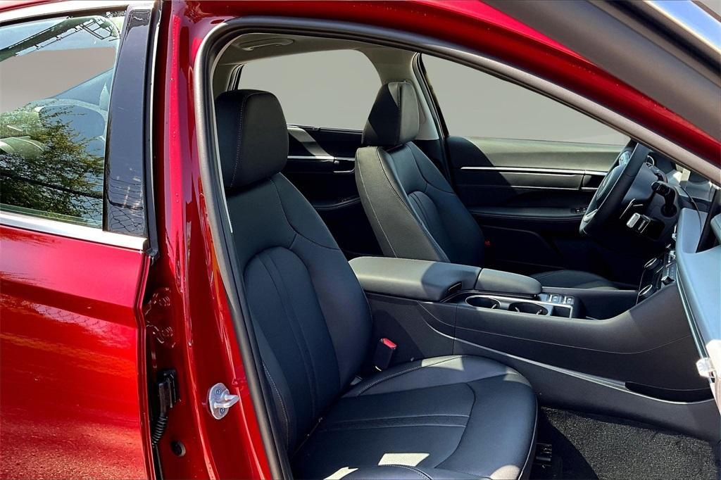 new 2025 Hyundai Sonata Hybrid car, priced at $37,948