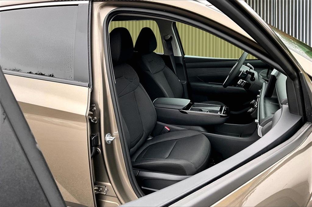 new 2026 Hyundai TUCSON Hybrid car, priced at $35,190