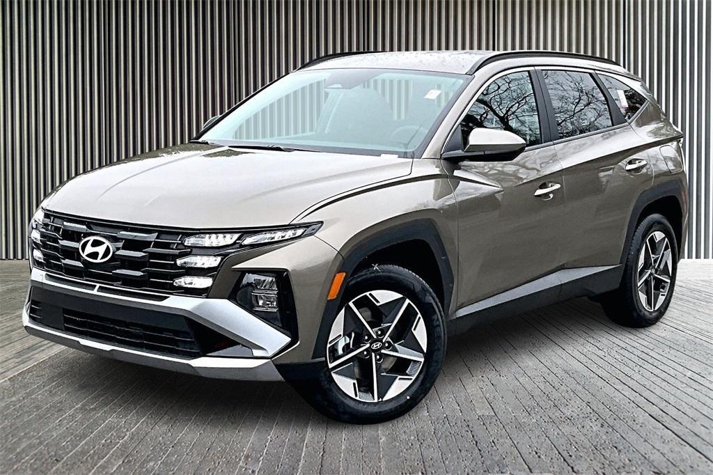 new 2026 Hyundai TUCSON Hybrid car, priced at $35,190