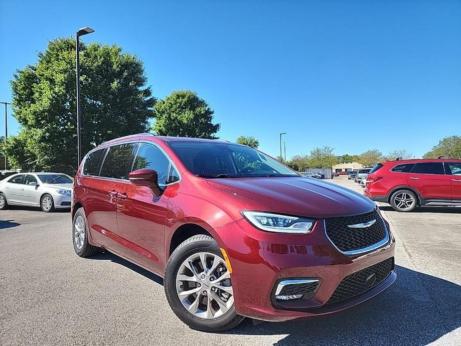 used 2022 Chrysler Pacifica car, priced at $33,875